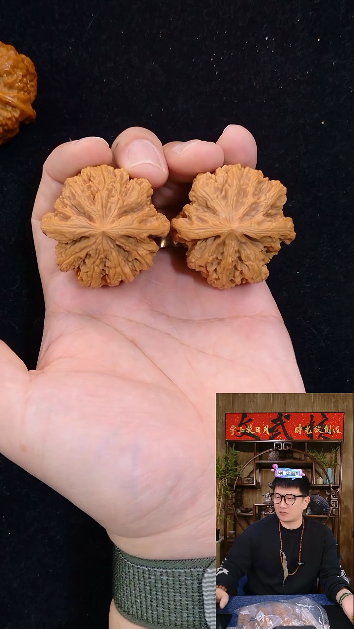 【闪购商品】文玩核桃吊坠44大粗筋