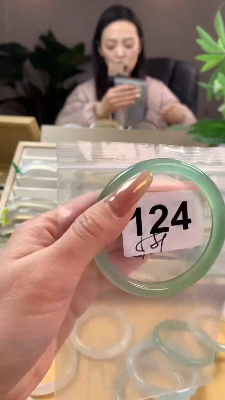 【闪购商品】玛瑙/玉髓手镯未镶嵌124