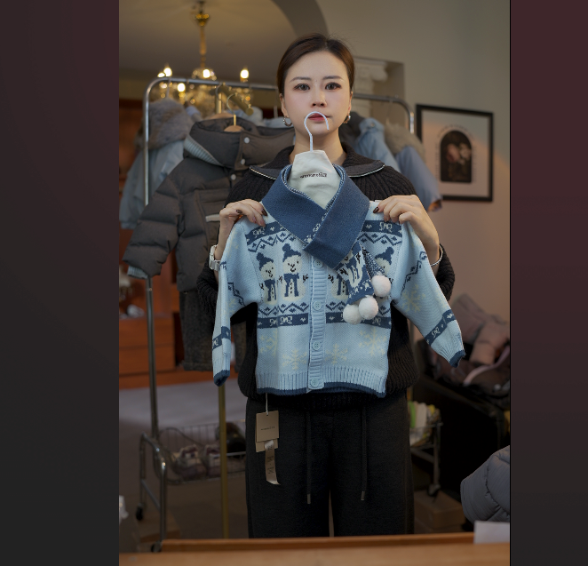 2025年春秋新款儿童女童男童蓝色卡通百搭洋气针织毛衣