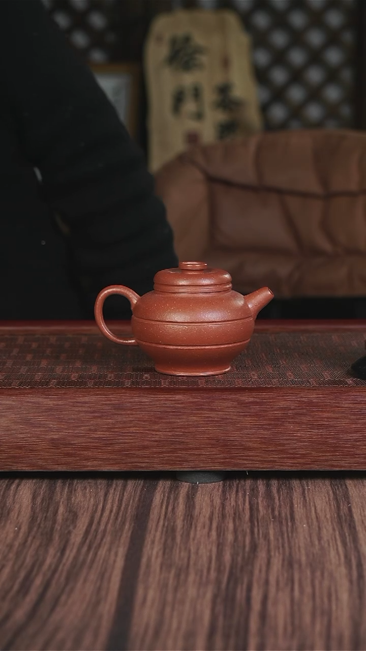 【闪购商品】紫砂茶壶红降坡  线韵巨轮