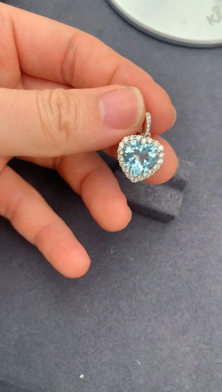 【闪购商品】海蓝宝石颈饰18K金镶嵌3ct海蓝宝吊坠