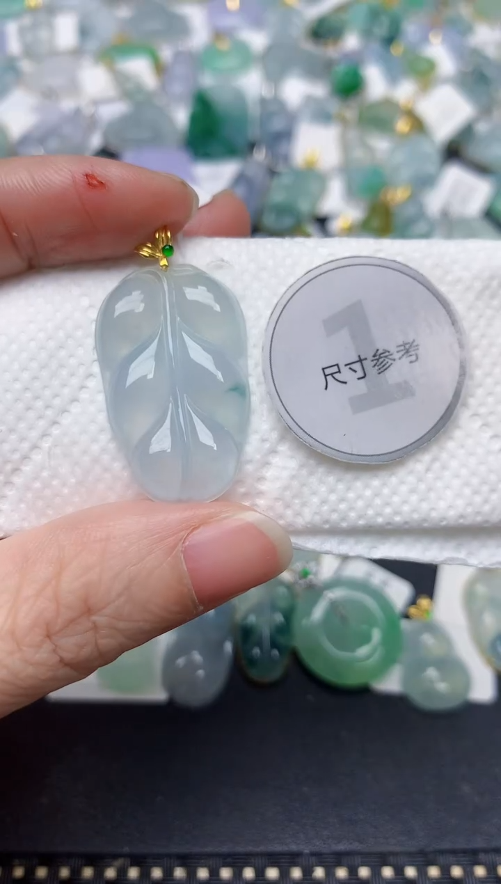 颈饰18K金镶嵌翡翠天然缅甸A货翡翠