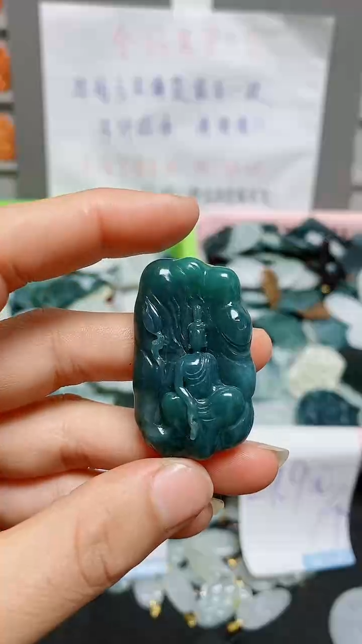 【闪购商品】翡翠颈饰未镶嵌天然翡翠A货
