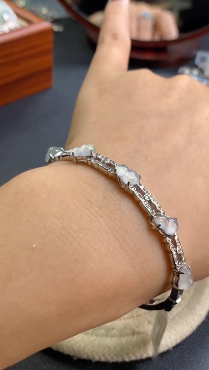 颈饰银S925镶嵌翡翠净货16619