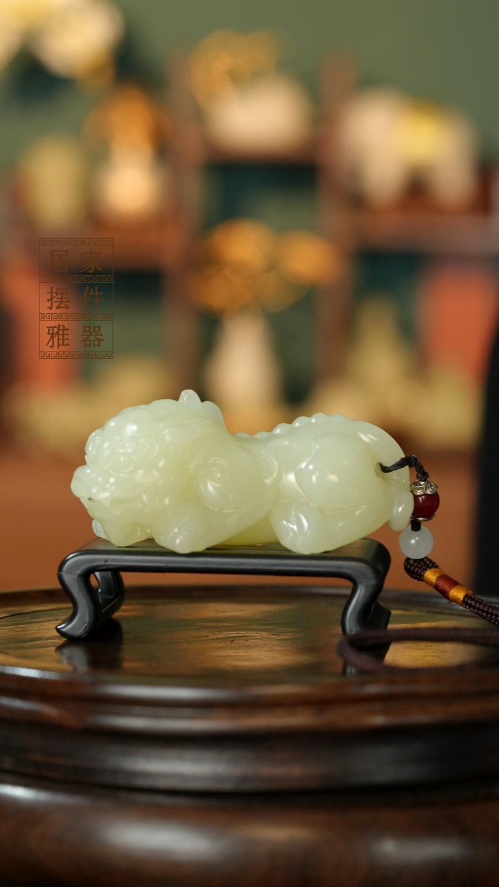 玉《纳福貔貅》摆件