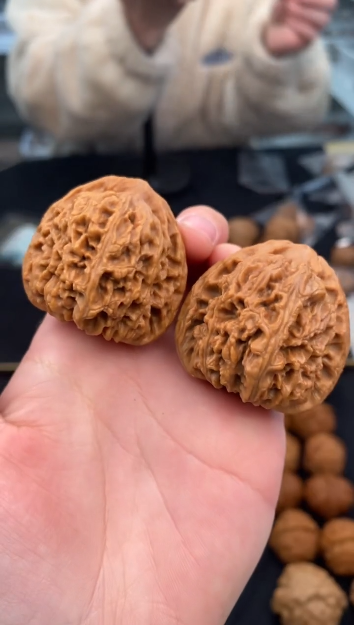【闪购商品】文玩核桃把件南疆石40-t016