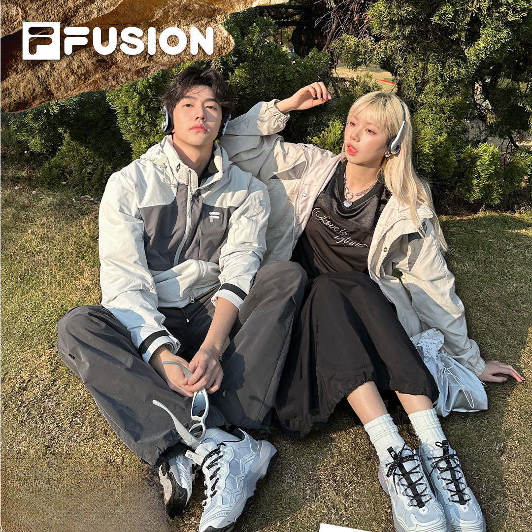 FILA斐乐高领防风新机服男女宽松运动户外连帽外套春季舒服穿搭