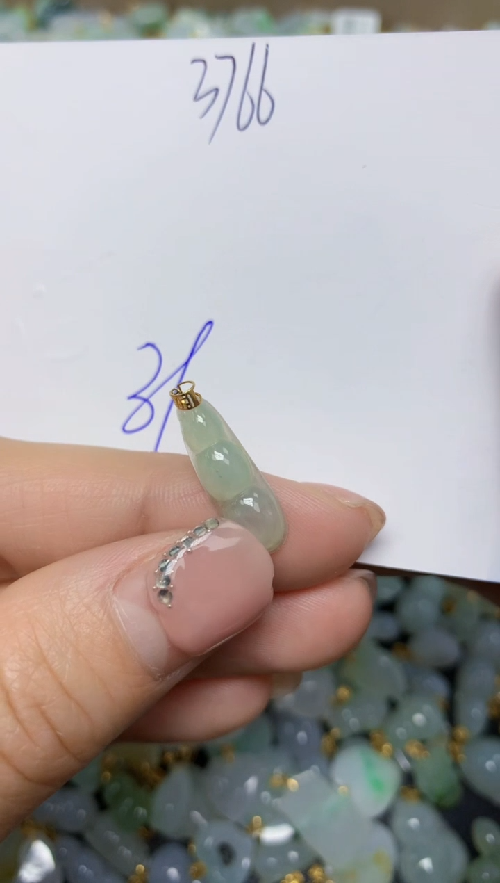 【闪购商品】翡翠挂件18K金镶嵌 天然翡翠A货