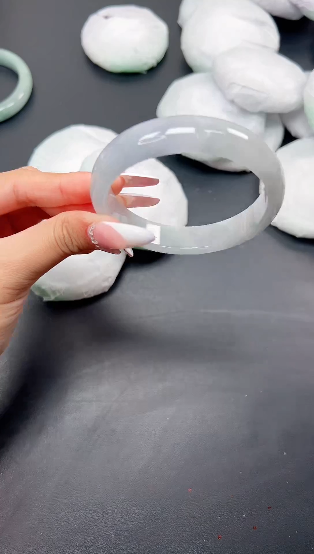 精品手镯，一物一拍J-099