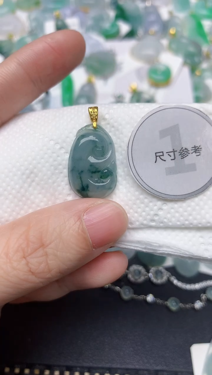 颈饰未镶嵌翡翠天然缅甸A货翡翠