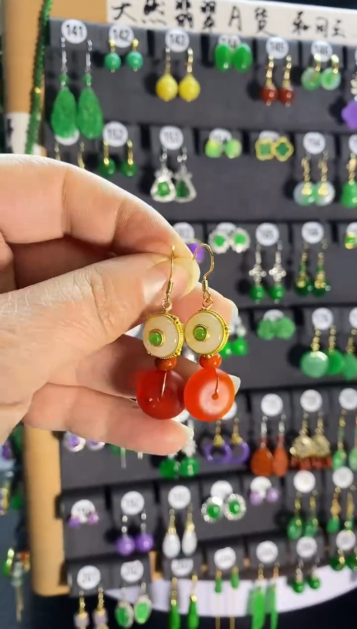 【闪购商品】琥珀耳饰银S925镶嵌261....