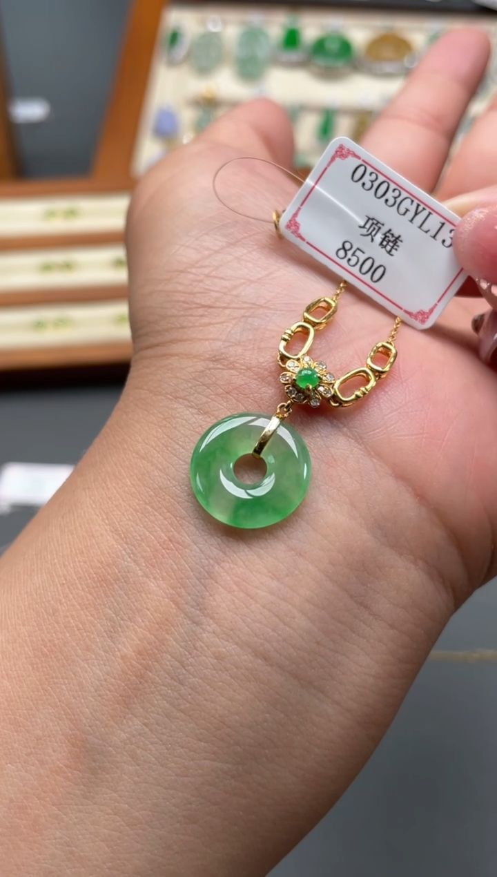 【闪购商品】翡翠颈饰18K金镶嵌0303GYL13