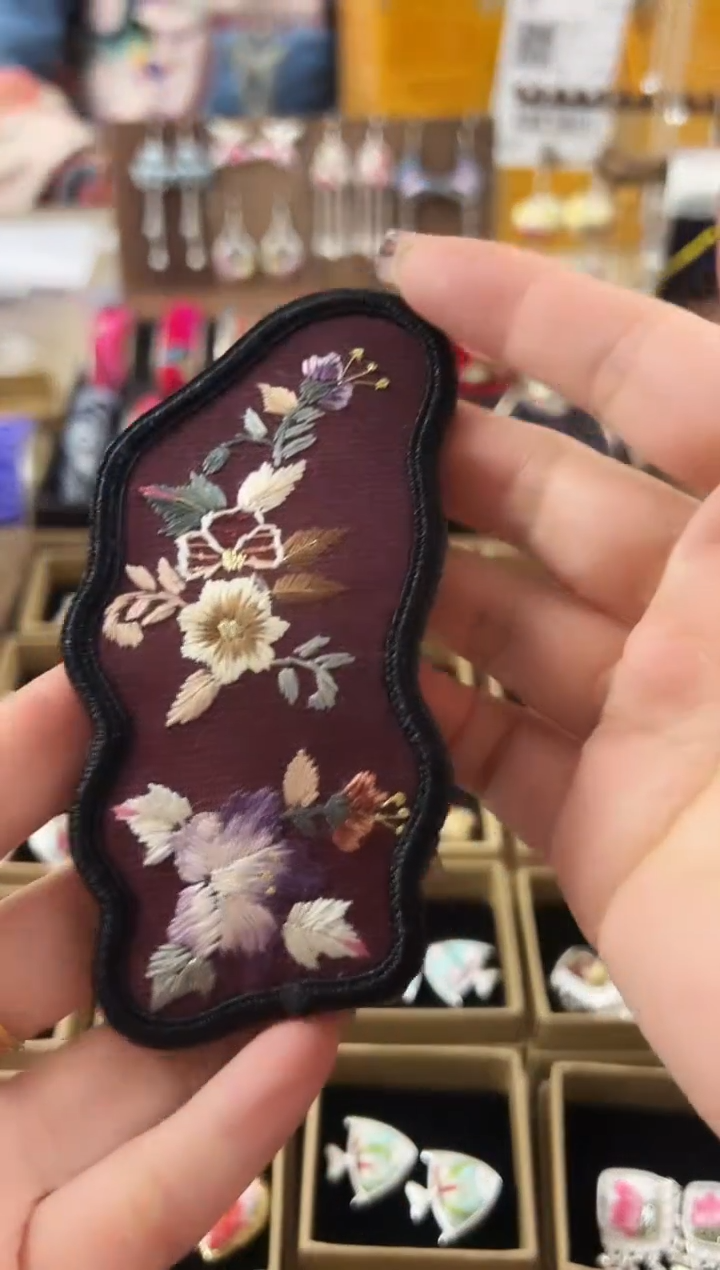 【闪购商品】织绣民族风老绣饰品196