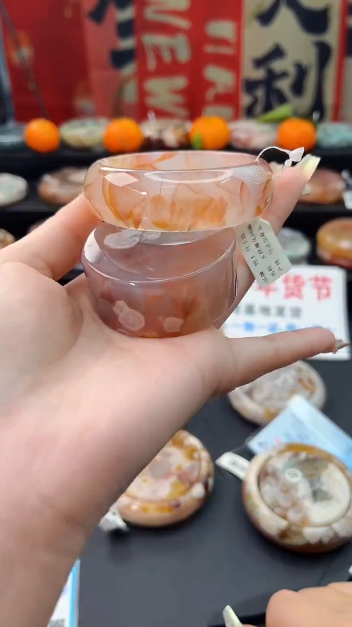 【闪购商品】石英质玉手镯未镶嵌赠送镯心（52圈口）