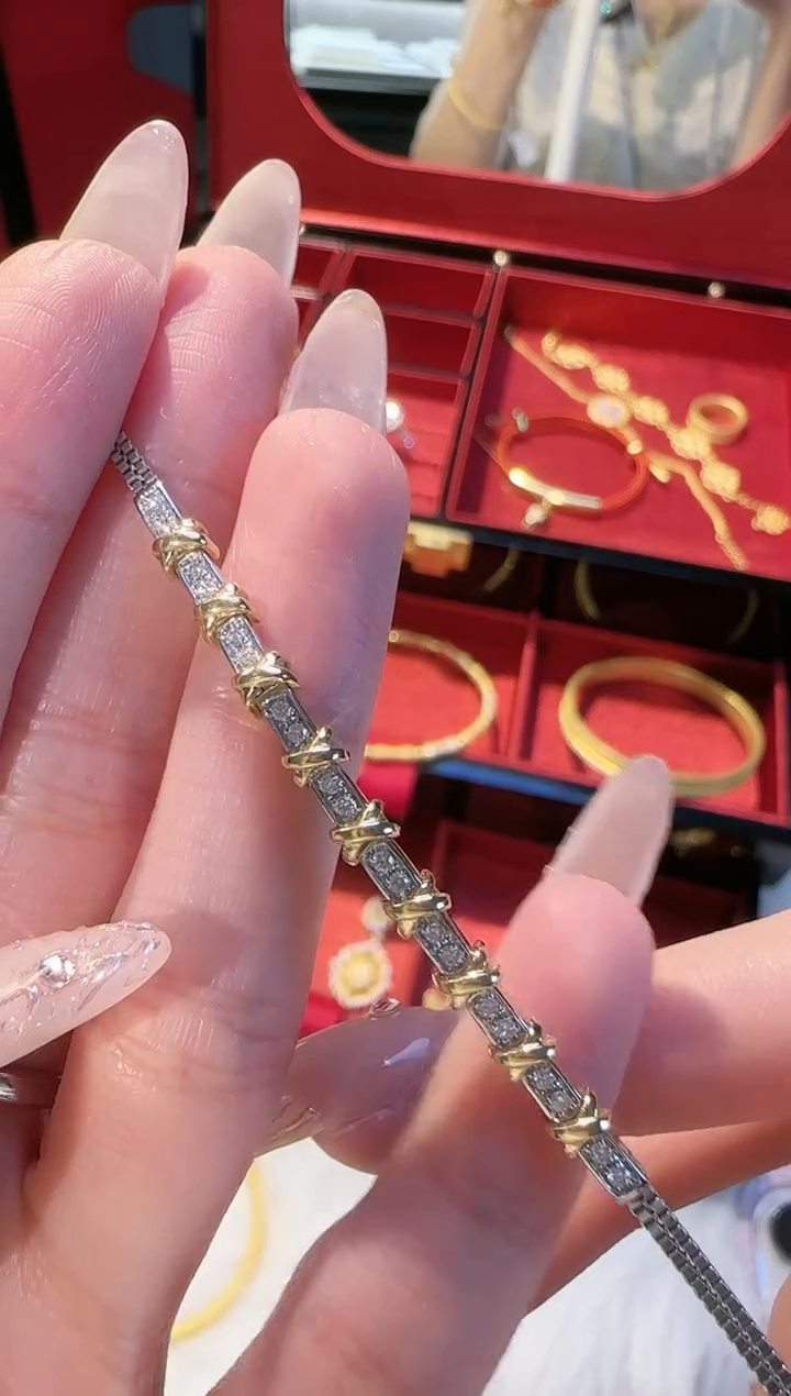 【闪购商品】钻石手链18K金镶嵌交叉手链