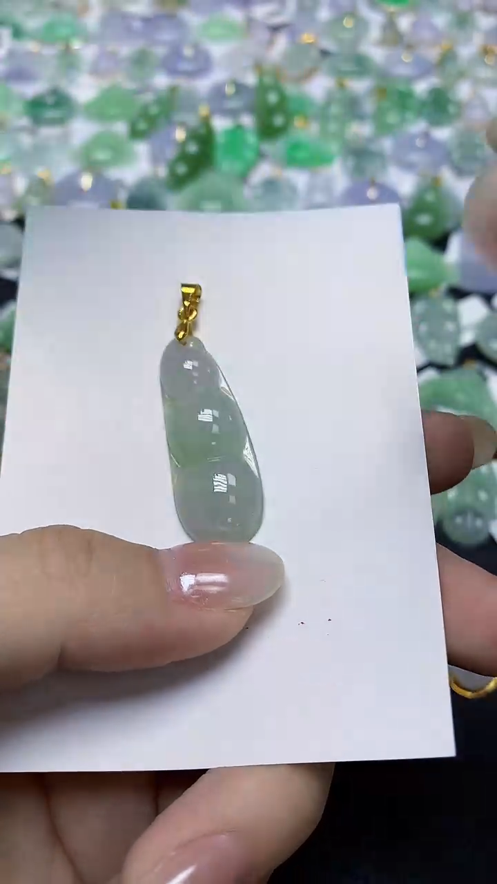 翡翠未镶嵌颈饰天然缅甸翡翠A货