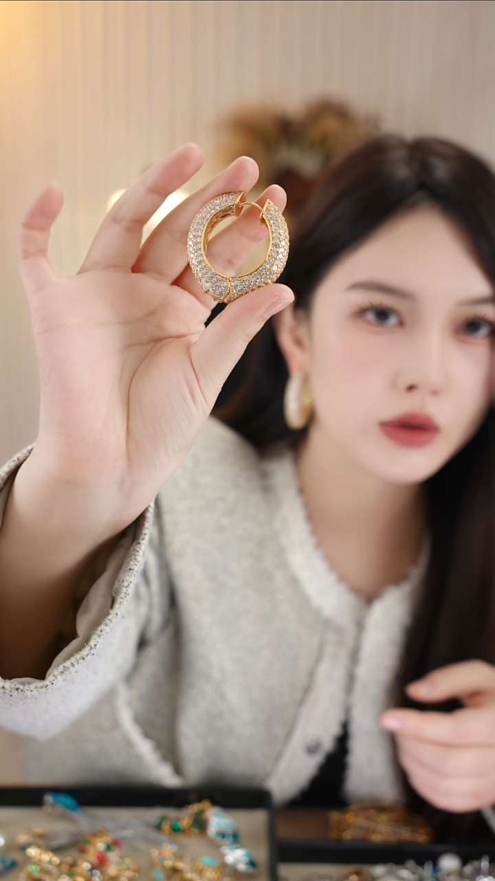 铜合金合成立方氧化锆耳饰