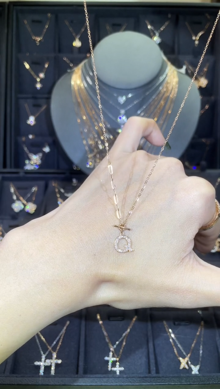 【闪购商品】钻石套链18K金镶嵌18K金玫  多人 字母Q