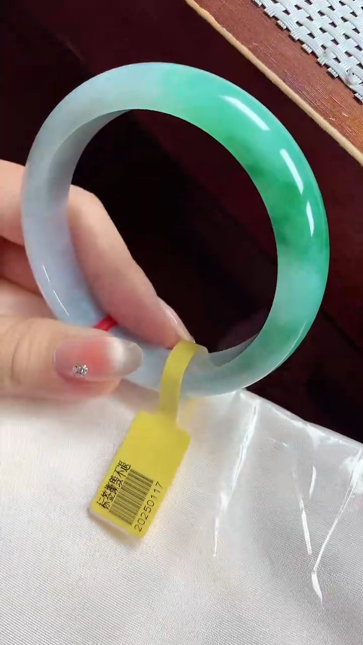 【闪购商品】翡翠手镯未镶嵌手镯