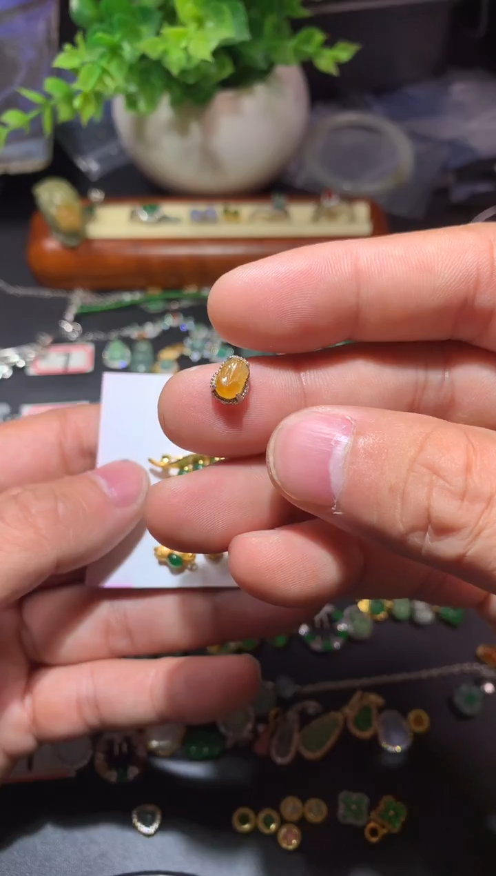 吊坠(不含链)银S925镶嵌翡翠何****）1