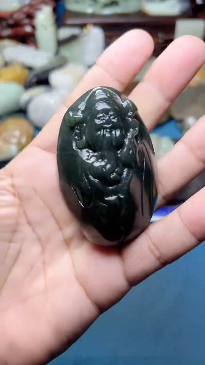未镶嵌和田玉把件-