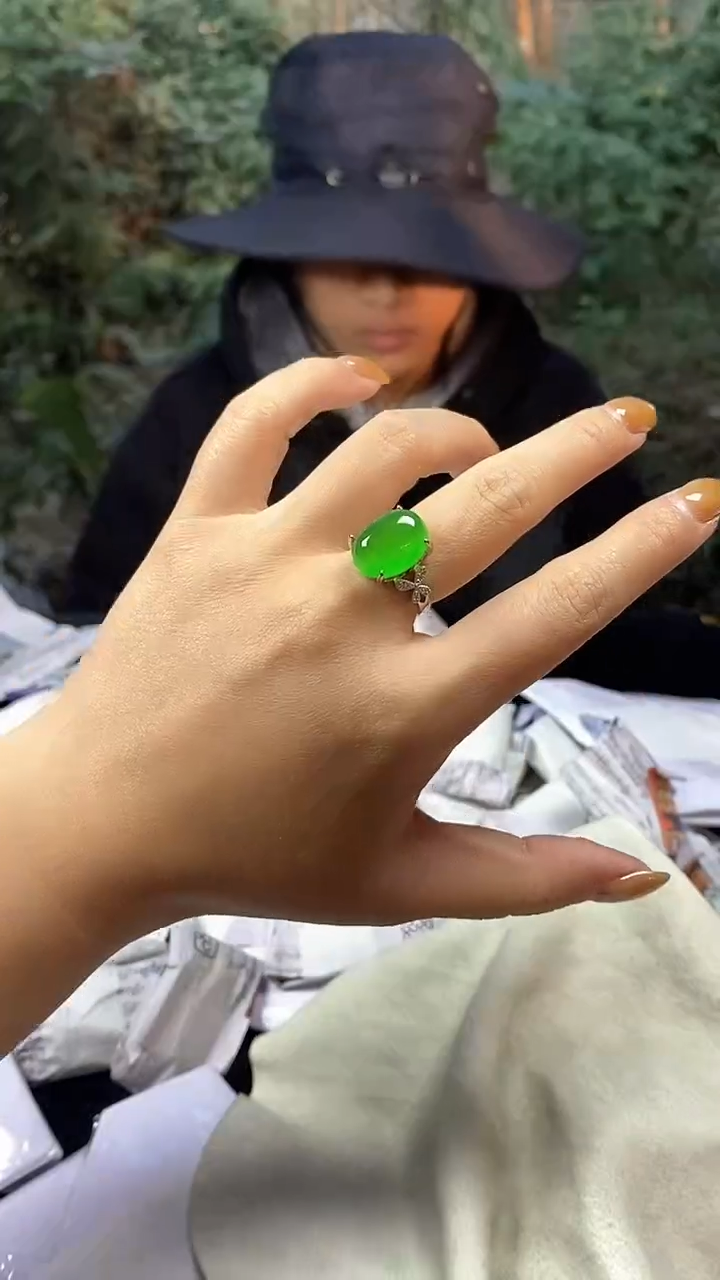 满色吊坠 所见即所得 ！！