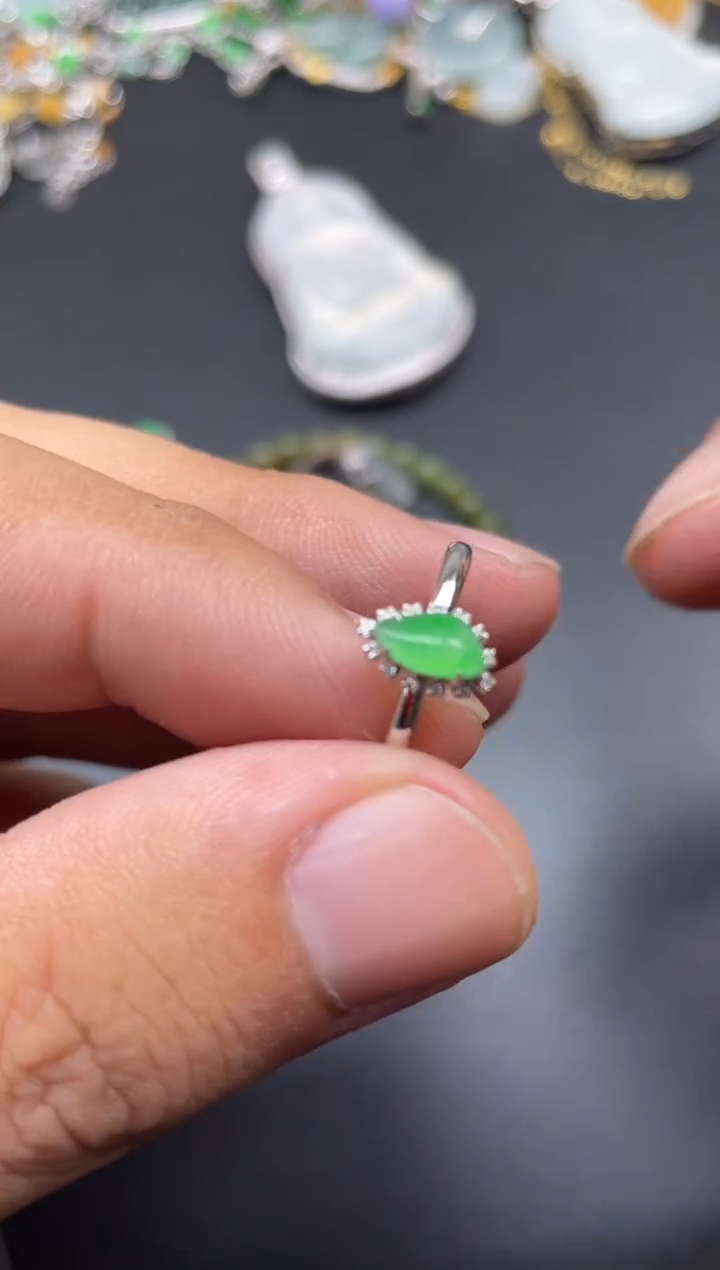 【闪购商品】翡翠颈饰18K金镶嵌foce寄售商品不退不换