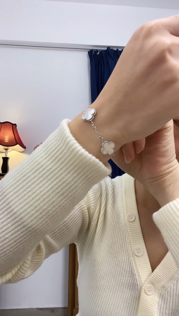 【闪购商品】钻石手链18K金镶嵌手链