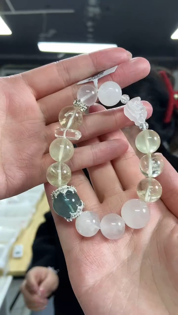 【闪购商品】水晶手串未镶嵌多样性发其一颜色微差