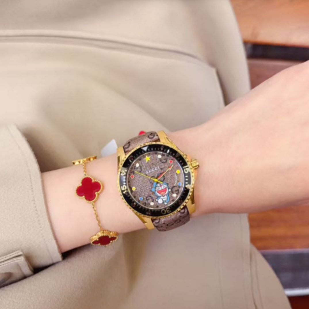 【全球购】GUCCI古驰蓝色哆啦A梦帆布石英手表YA136335