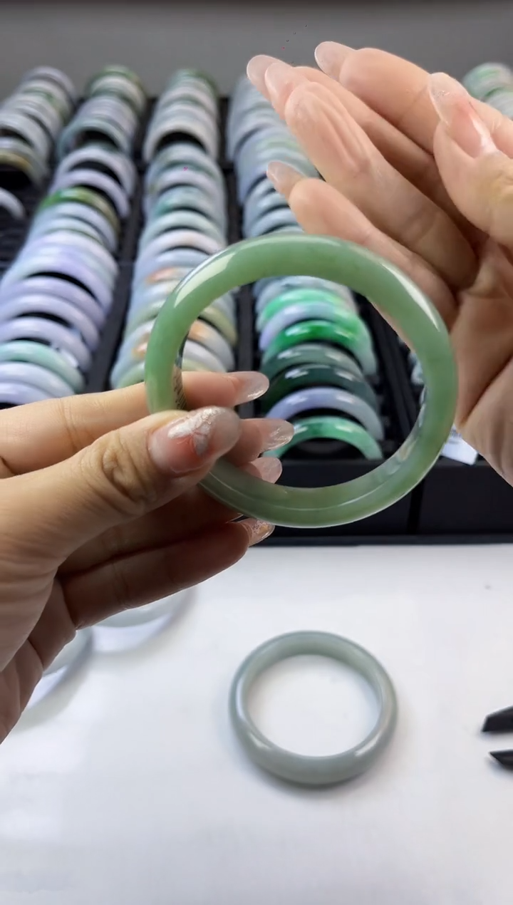 【闪购商品】翡翠未镶嵌手镯翡翠1