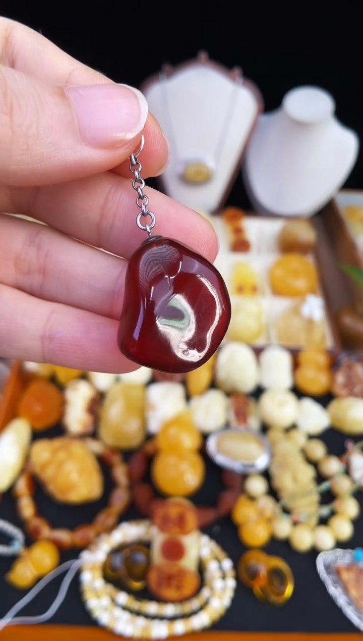 琥珀未镶嵌珠宝奇石柒月