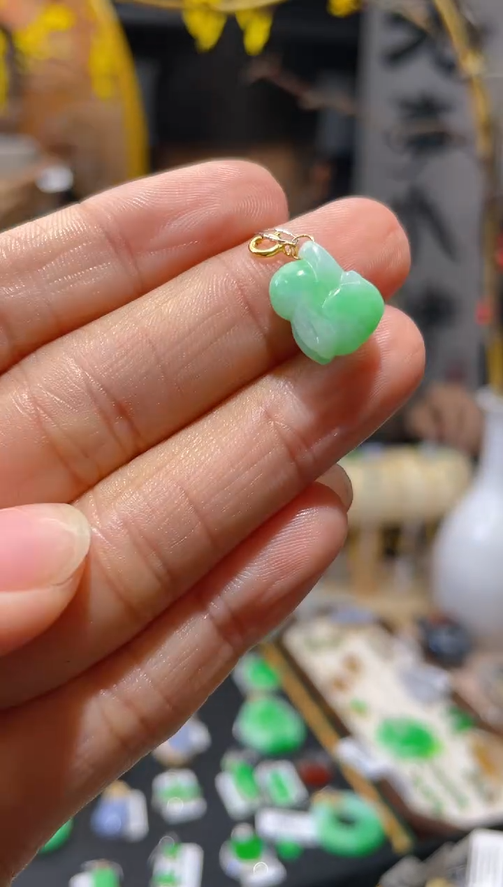 【闪购商品】翡翠颈饰18K金镶嵌假一赔三