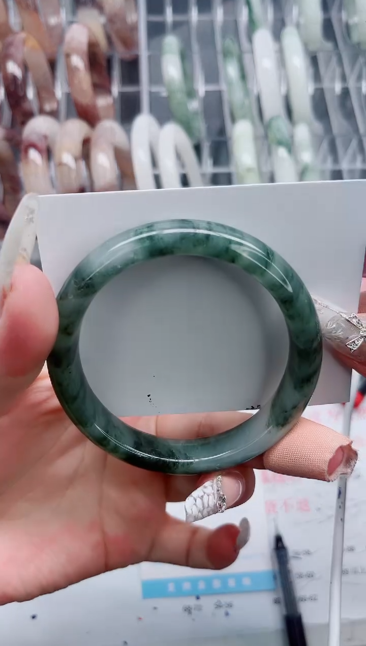 【闪购商品】石英质玉手镯未镶嵌A388-60.3