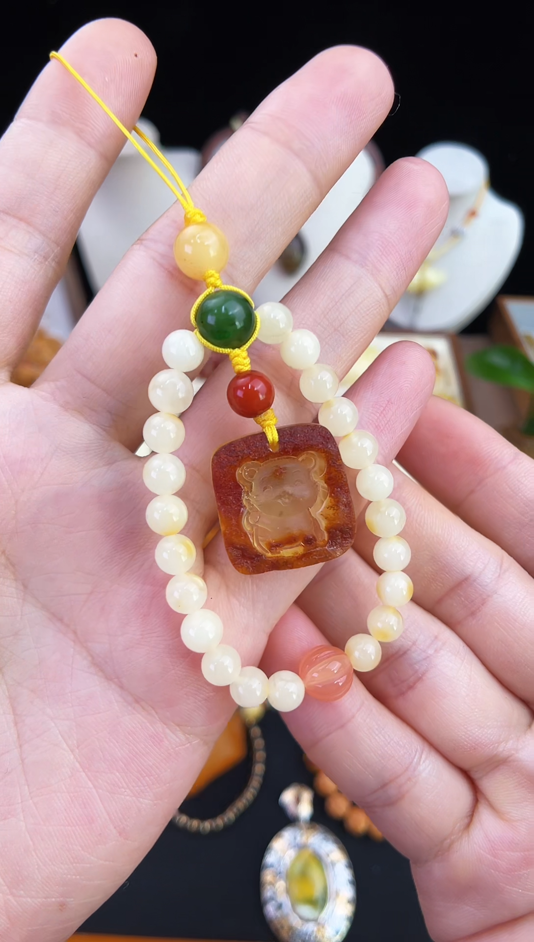 琥珀未镶嵌珠宝奇石柒月