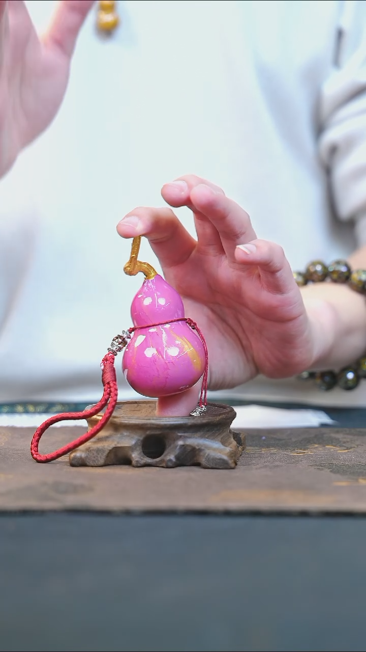 【闪购商品】RU170漂漆精致小手捻{未开口}