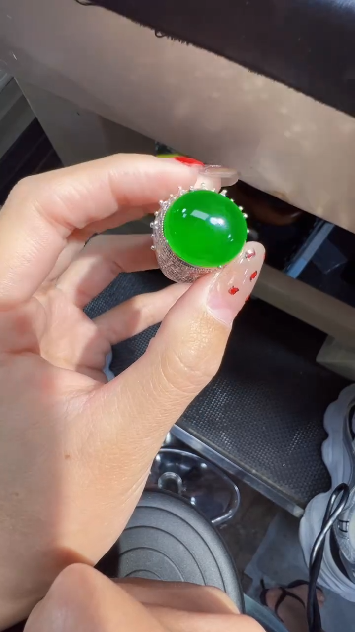 【闪购商品】定制翡翠未镶嵌蛋面1