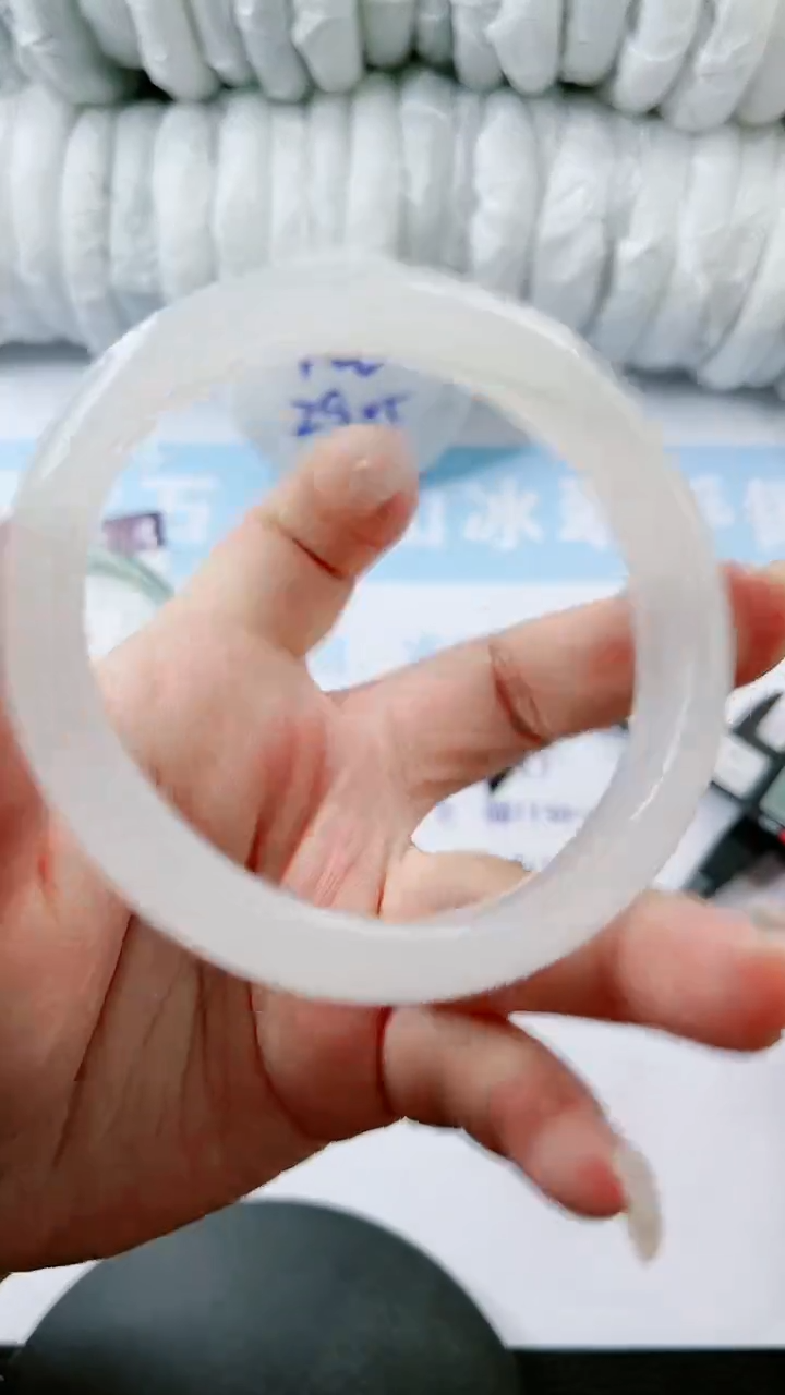 【闪购商品】石英质玉手镯未镶嵌多样性发货L436-62