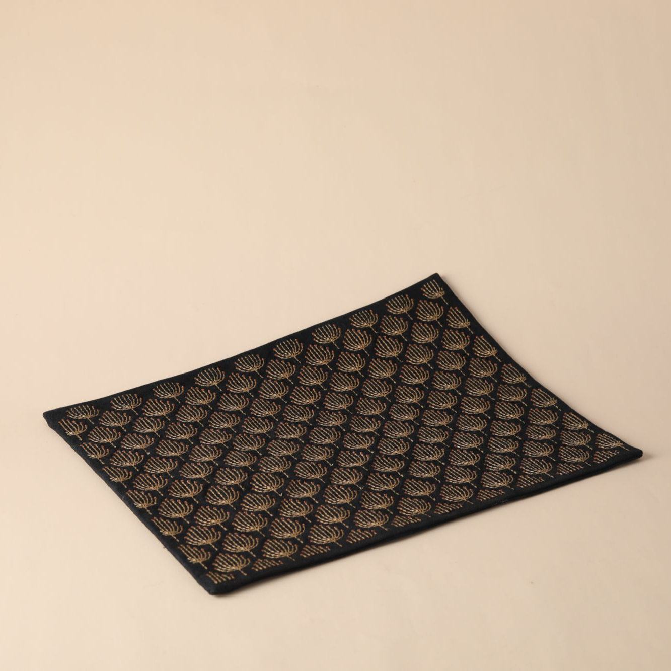 【新品首发】刺子绣钢琴黑蒲公英干泡茶席 尺寸约40-30cm