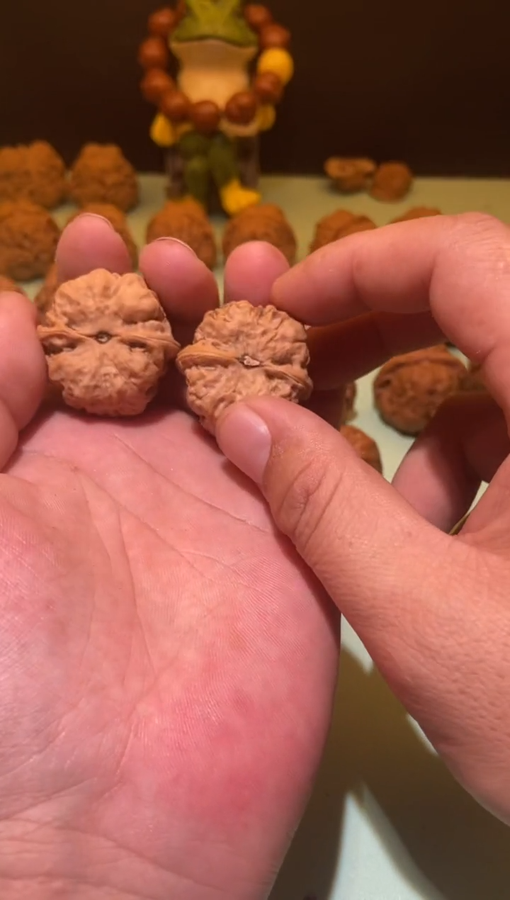 【闪购商品】文玩核桃吊坠山海核饰蛤蟆头35  345