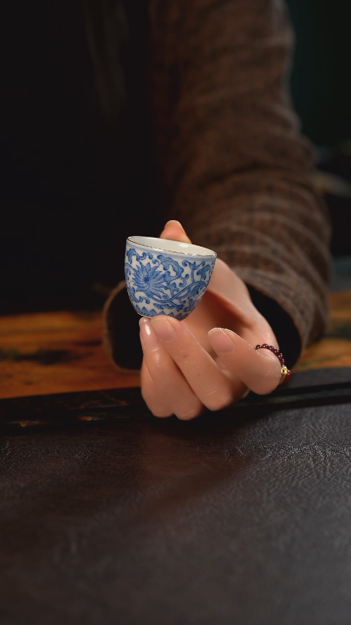 【闪购商品】杯聚澜堂描银点工缠枝莲高士杯