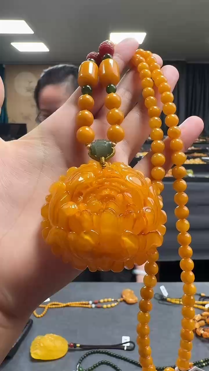 琥珀吊坠(赠链)未镶嵌天然保真蜜蜡牡丹花套装