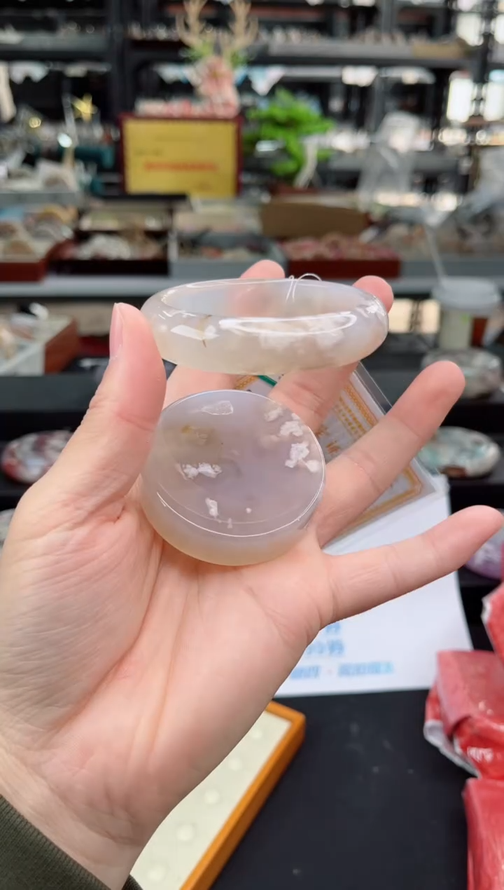 【闪购商品】石英质玉手镯未镶嵌55圈口（赠品镯心）1660231