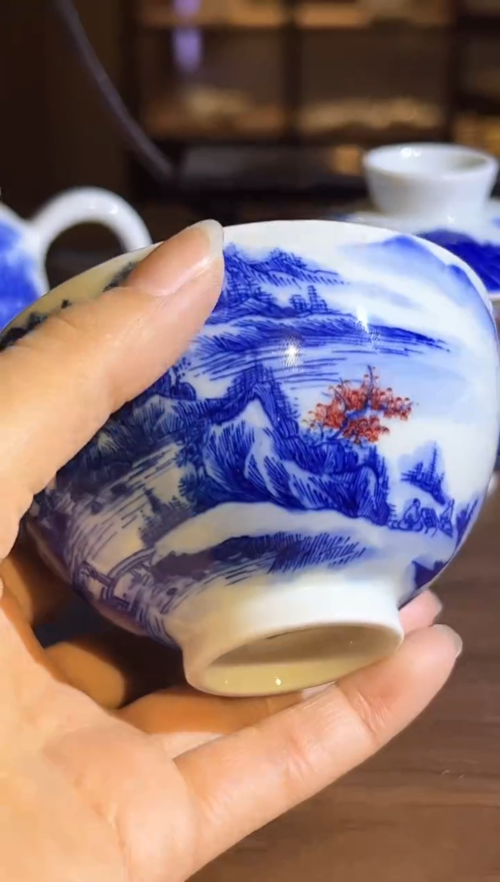 【闪购商品】杯子青花釉里红山水鸡心杯