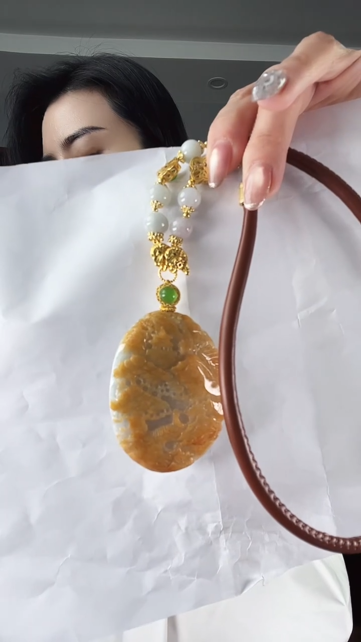 【闪购商品】翡翠颈饰未镶嵌山水