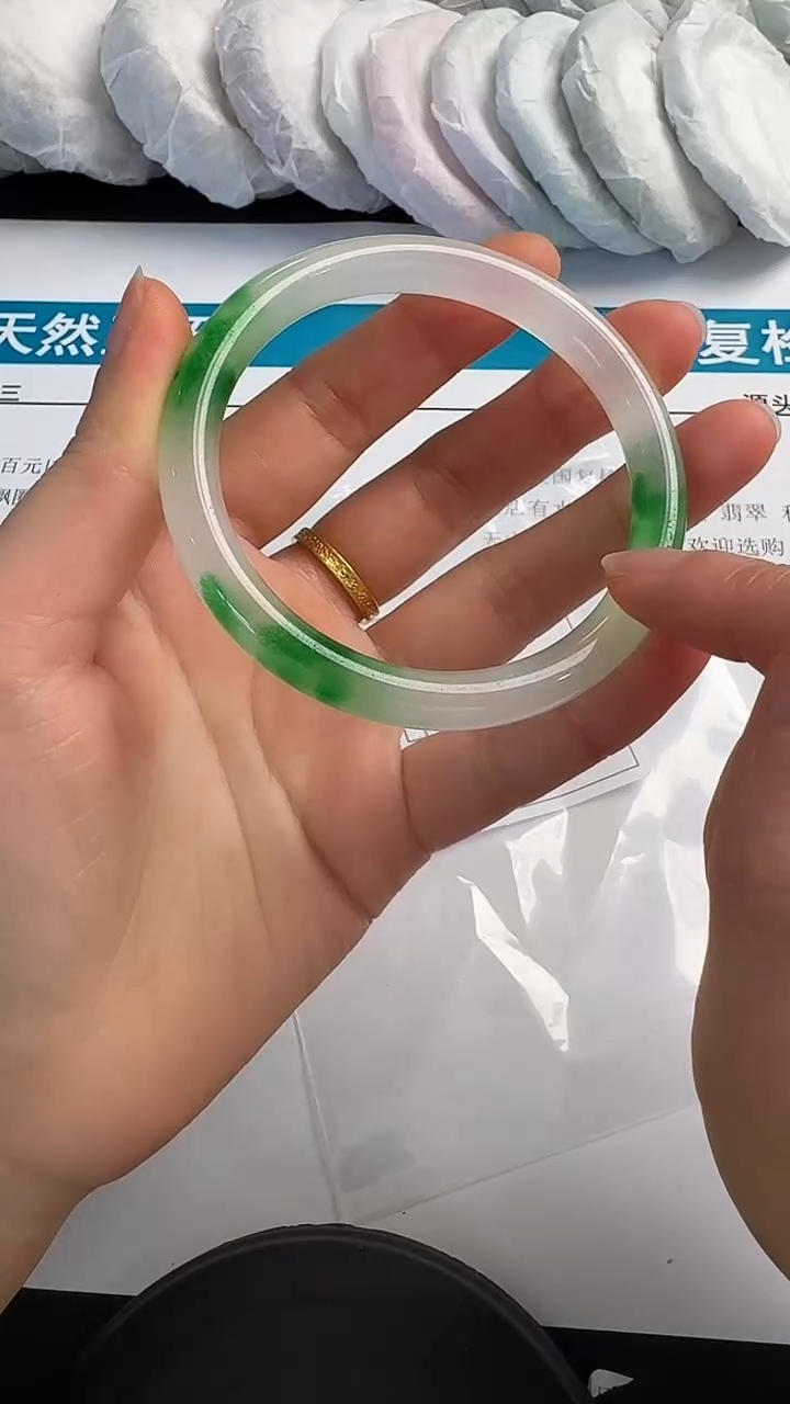 未镶嵌手镯石英质玉015