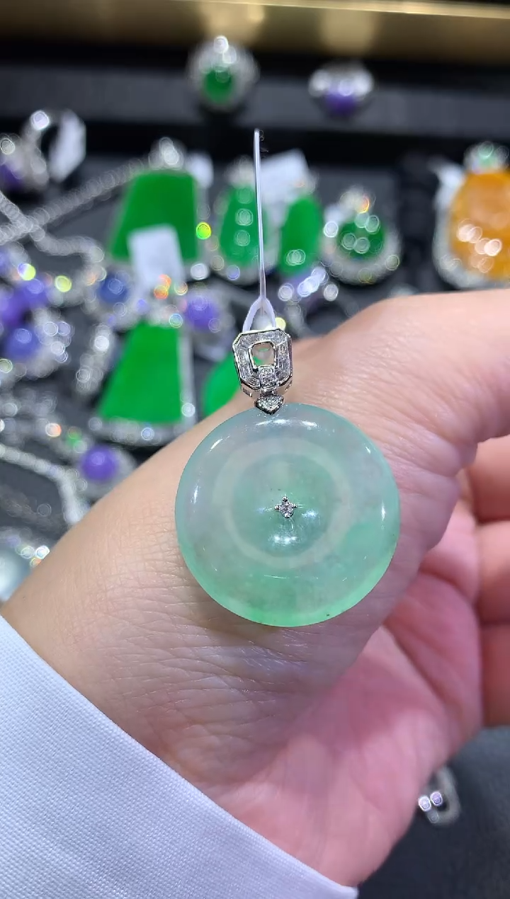 【闪购商品】翡翠吊坠(不含链)18K金镶嵌154-扣子