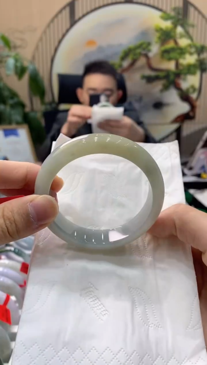 【闪购商品】翡翠手镯未镶嵌000009352