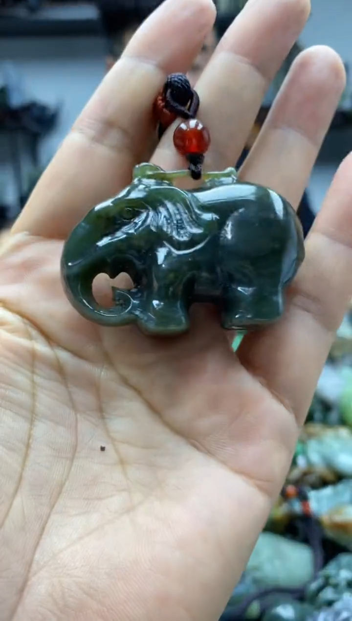 和田玉未镶嵌把件1