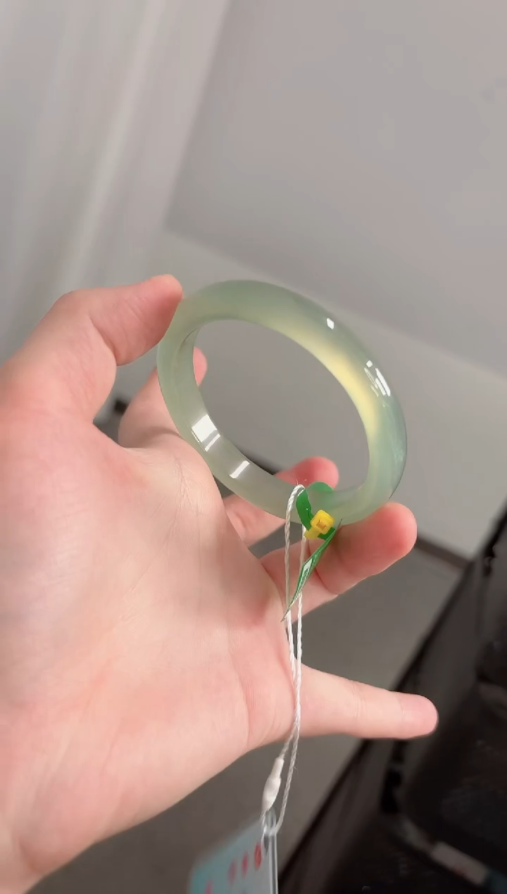 玛瑙/玉髓手镯未镶嵌56圈